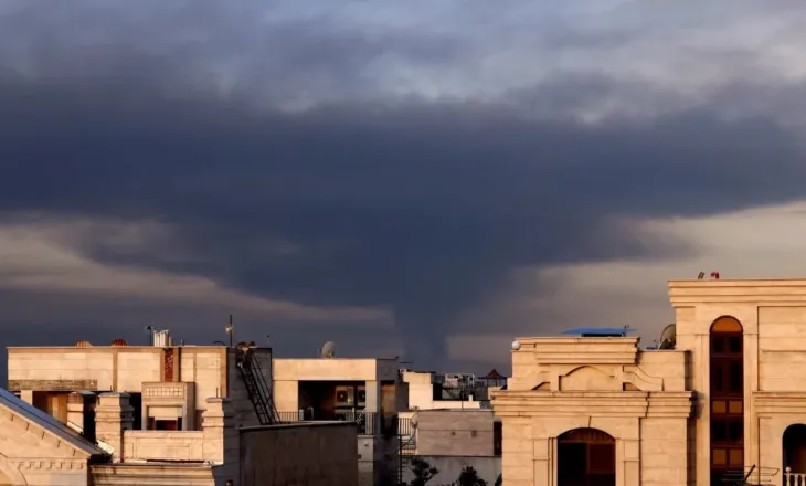 Izraeli nis një valë të re sulmesh kundër Iranit, forcat ajrore godasin Teheranin dhe Isfahanin