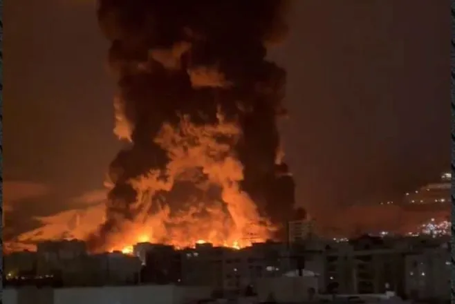 Izraeli sulmon objektet e naftës në Teheran, Irani raporton për katër të vdekur, viktima edhe në sulmin në Liban