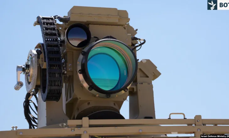 Izraelitet po përdorin një armë lazer, e quajtur Iron Beam, e ndërtuar për t’i luftuar “kërcënimet e ndryshme ajrore”