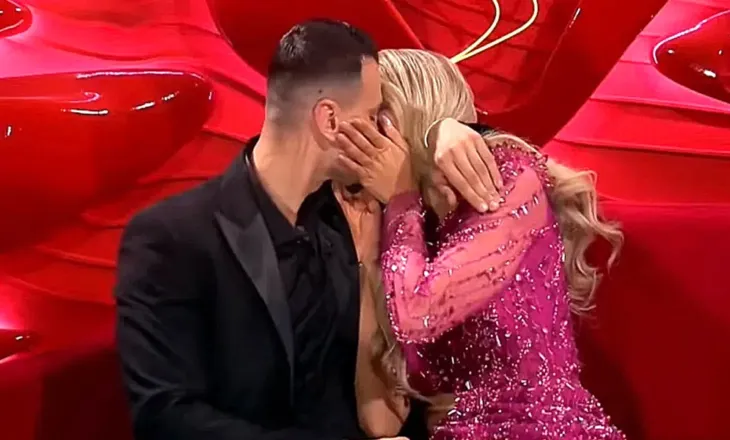 Jam munduar t’i mbaj distancë/ Mateo dhe Brikena në dhomën e rrëfimit, përjetojnë puthjen e tyre të parë