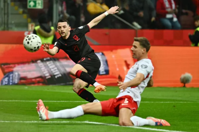 Jashtë/ Shqipëria përmbyset në të dytën