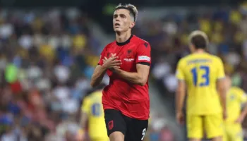 Jasir Asani dhe Gripshi përfundojnë në tribunë, nuk do të luajnë kundër Polonisë