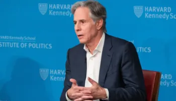 Je i penduar për shpalljen ”non-grata” të Berishës? Antony Blinken i përgjigjet pyetjes së shqiptarit: JO!