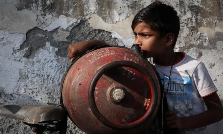 Jeta e përditshme në Azi po tronditet nga kriza e karburantit si pasojë e luftës me Iranin