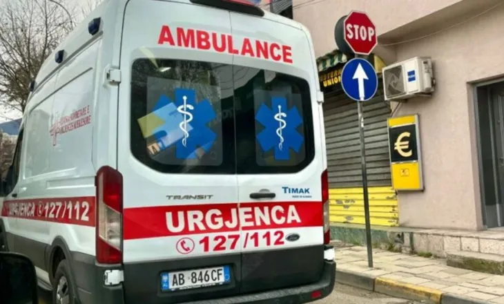 Jetonte e vetme dhe vuante nga disa sëmundje, e moshuara gjendet e vdekur brenda banesës