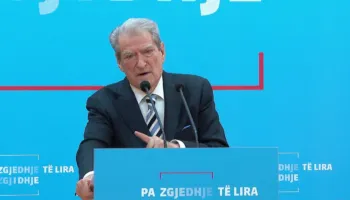 “Jo bashkëpunim me PS”/ Berisha refuzon referendumet, PD paraqet variantet e saj për reformën