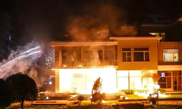 “Jo dhunë por dialog politik”, ambasada e SHBA në Tiranë kundër protestave të opozitës