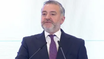 “Jo vetëm fiton, por zgjeron peshën politike”! Klosi nga Asambleja në Durrës: PS forcohet, opozita dobësohet