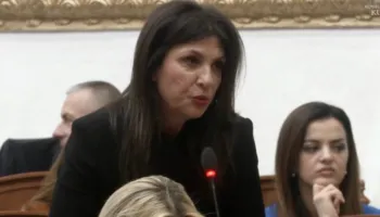 Jozefina Topalli sqaron votën kundër shkarkimit të Elisa Spiropalit
