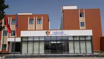 Kapen dy “guerrilasit”, kanosën policinë e Shkodrës me armë, në kërkim Barush Bregu