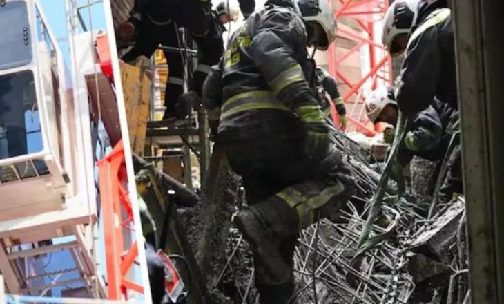 Katër shqiptarët humbën jetën, dëshmitarët rrëfejnë momentin tragjik të shembjes së skelës në Vjenë: Ndodhi në pak…