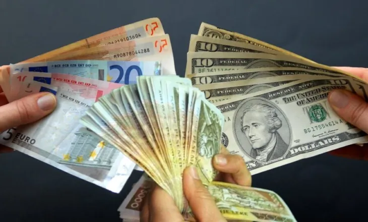 Këmbimi valutor, sa shiten dhe blihen monedhat kryesore ditën e sotme