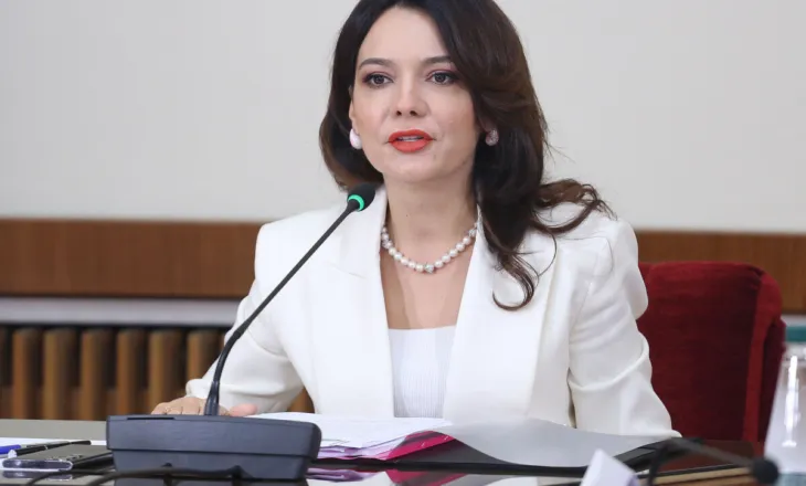 “Kemi të bëjmë me inate personal”, deputeti zbulon prapaskenat: Ja me kë e ka luftën Elisa Spiropali