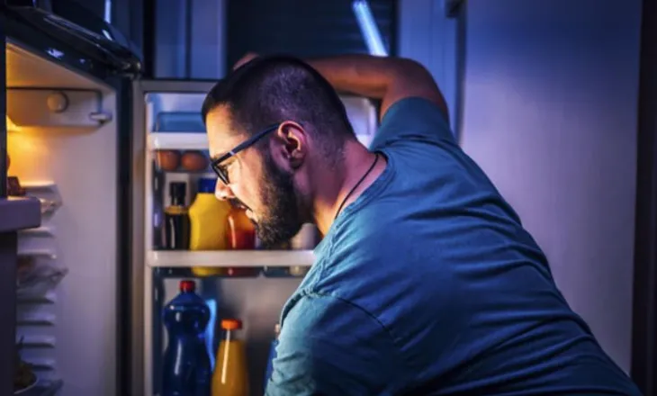 Keni probleme me gjumin? Ja pse ora e darkës mund të jetë çelësi i një gjumi më cilësor