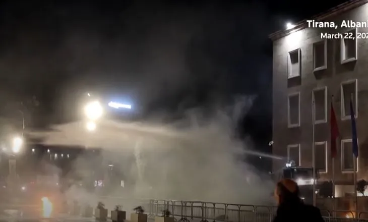 ‘Kërkohet dorëheqja e qeverisë pas akuzave për korrupsion ndaj Ballukut’, “Reuters” jehonë protestës së opozitës