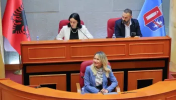 Këshilli Bashkiak, Anuela Ristani: 230 familje përfitojnë ndihmë ekonomike, shtohen fondet për studentët dhe pensionistët