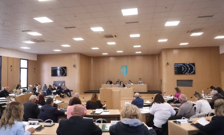 Këshilli Bashkiak miraton transferimin e fondeve për dy investime të rëndësishme infrastrukturore