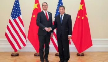 Kina dhe ShBA-ja zhvillojnë bisedime të thelluara dhe konstruktive mbi çështjet ekonomike dhe tregëtare në Paris
