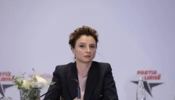 ‘Kjo nuk është drejtësi’/ Xhixho: 13 vite retorikë e dyfishtë, për qytetarët burg, për zyrtarët e korruptuar mbrojtje politike