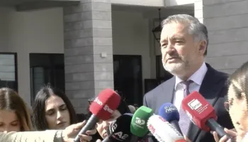 Klosi zbardh detajet nga vendimet e marra në Asamblesë e PS: Gati për zgjedhjet brenda partisë, në lokalet synojmë…