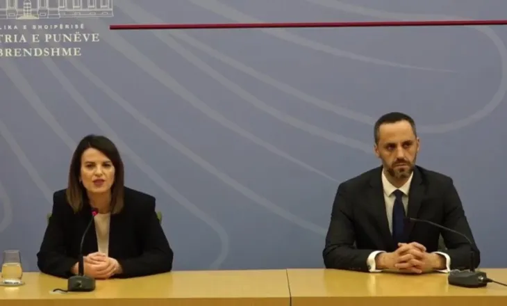 Koçiu i dorëzon stafetën Lamallarit: Të gjitha çështjet do të çohen përpara! Ministri: U riktheva në shtëpi!