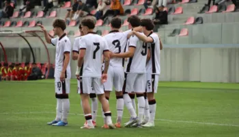 Kombëtarja U19 merr fitoren më të thellë në historinë e saj, mbetet në garë për kualifikimin në Europian