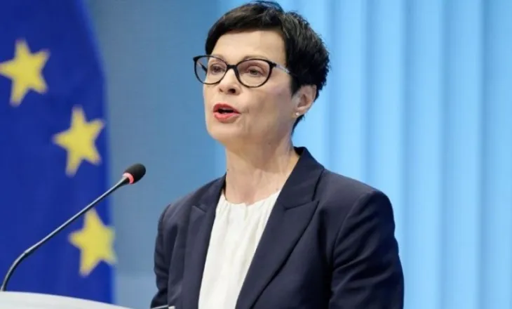 Komisionerja Kos anulon vizitën në Kosovë për shkak të zhvillimeve politike