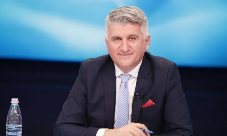 ‘Komisioni i Etikës fyen etikën e çdo shqiptari’/ Gjekmarkaj: Standard i dyfishtë në Kuvend, ndëshkohet opozita dhe mbrohen fyerjet