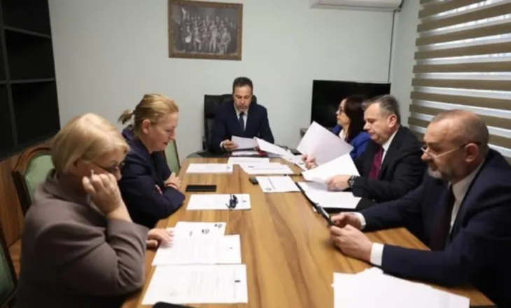 Konferenca e Kryetarëve mblidhet para seancës, fut në rend të ditës rezolutën për shpallen e Iranit sponsor të terrorizmit. PD bojkoton mbledhjen