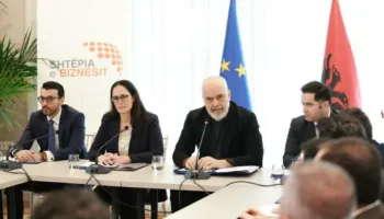 Konfindustria doli me kërkesa për çmimin e naftës! Rama: Po u ul taksa te automjeti, do e paguajnë katërfish më shumë