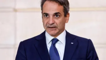 Kriza e Lindjes së Mesme/ Mitsotakis paralajmëron: Kufizohen marzhet e fitimit të karburanteve dhe supermarketeve