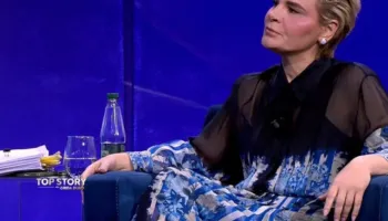 Kryemadhi: Bleva çantë ‘Hermes’ e peliçe 12 mijë € për nusen e kushëririt! Metën e kisha ‘zemra ime’ në telefon, i thanë që kam dashnor