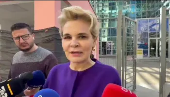 Kryemadhi pas seancës në GJKKO: Ligjin e propozon Rama, e miraton Kuvendi, SPAK merr të pandehur Metën