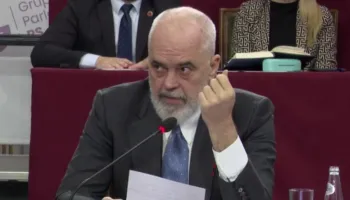 “Ku ndryshojmë nga ata që dje e deshën të pushkatuar gjyshin e saj”, Rama për Ballukun: Prezumimi i pafajësisë është vija ndarëse mes demokracisë dhe diktaturës