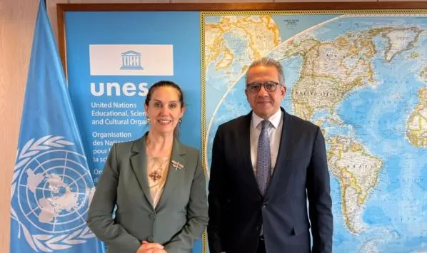 Kumbaro takim me Drejtorin e Përgjithshëm të UNESCO-s: Bashkëpunim për rishikimin e ligjit të arsimit të lartë dhe…