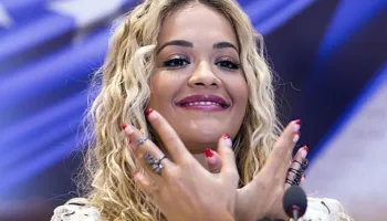 Kupa e Botës/ Reagon këngëtarja Rita Ora: Kosovë dhe Shqipëri, bëjeni historinë