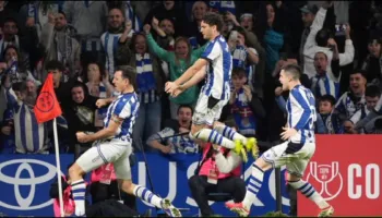 Kupa e Mbretit/Real Sociedad fiton derbin bask me Athletic Bilbaon, do të diskutojë finalen me Atletico Madrid.