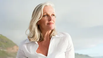 Kur mbulohemi nga rrudhat, kur trashemi, dhe nuk mund të qëndrojmë më në take…