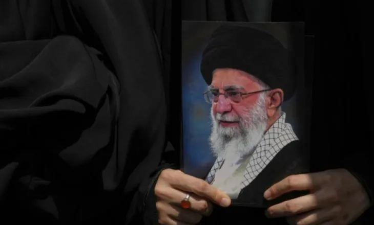 Kurthi që përdori Izraeli për të vrarë Khamenein dhe 40 zyrtarë të lartë