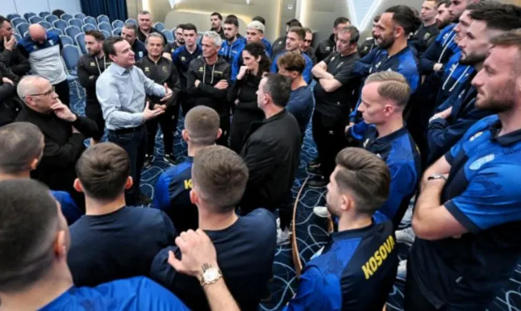 Kurti takon kombëtaren e Kosovës para sfidës me Turqinë: Besoni te vetja juaj, siç besojmë ne te ju