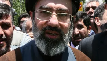 Kush e drejton Iranin tani – dhe kush do të jetë udhëheqësi i tij i ri?