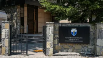 Kushtetuesja rrëzon kërkesën për mospjesëmarrjen e deputetëve në seancën për Presidentin