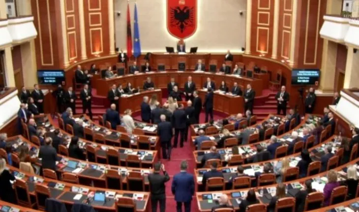 Kuvendi rrëzon kërkesën e SPAK, deputetes Belinda Balluku nuk i hiqet imuniteti