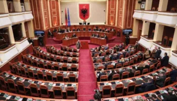 Kuvendi shpenzoi 200 milionë lekë për dieta, karburant dhe qiratë e deputetëve në vitin 2025, zbardhen të dhënat