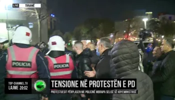 LAJM I FUNDIT/ Sali Berisha ndihet keq nga gazi lotsjellës, rrethohet nga truprojat dhe largohet në banesë