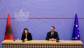 Lamallari merr detyrën e Ministrit të Punëve të Brendshme: Rikthehem në shtëpi! Përgjegjësi e madhe dhe nder i posaçëm