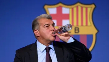 Laporta “driblon” akuzat e forta të Xavit: Jam i befasuar dhe i lënduar. Me këta lojtarë, ai do të kishte humbur