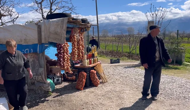 Largimi i tregtimit/ Banorët e revoltuar kundër: Na lini të punojmë, kjo është buka jonë