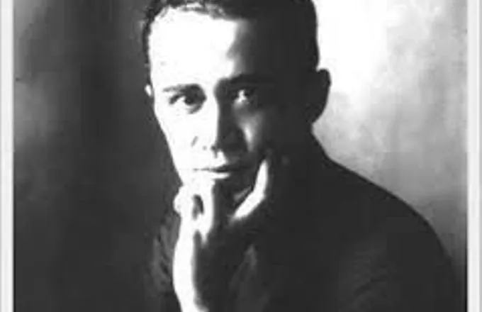 Lazër Shantoja: Shkrimtarët e rij zakonisht urrejnë fushën. Fillojnë mejherë me u kacavjerrun malit…