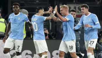 Lazio i merr tri pikët Milanit dhe i humbet shansin të përfitojë ndaj Interit